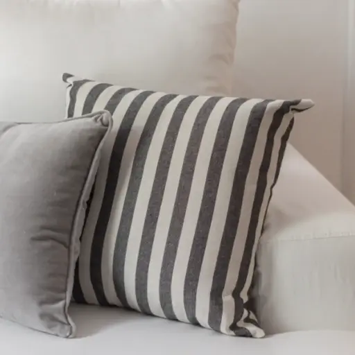 ALMOHADON CARO RAYADO